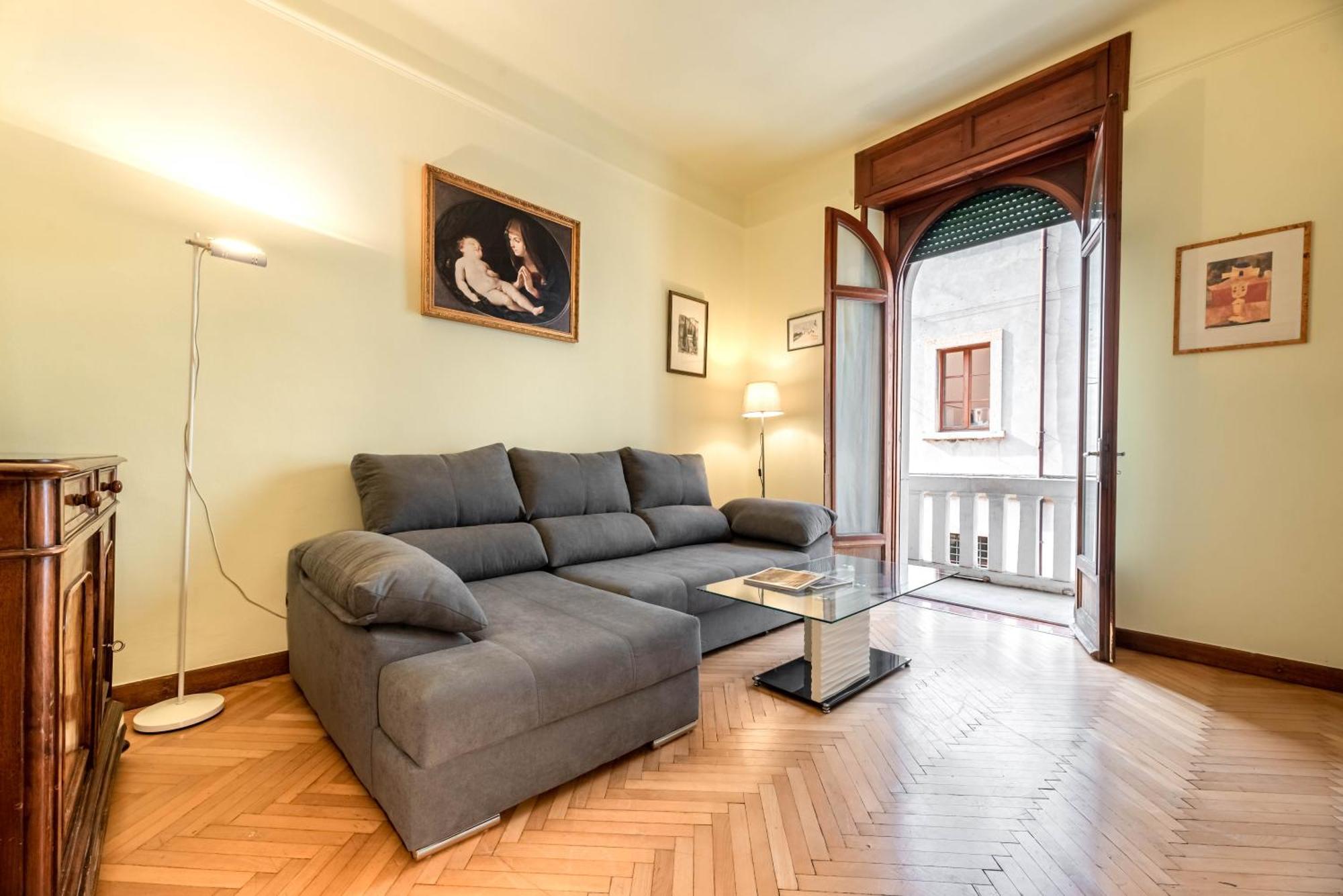 Piazza Isolo Central Apartment Verona Dış mekan fotoğraf