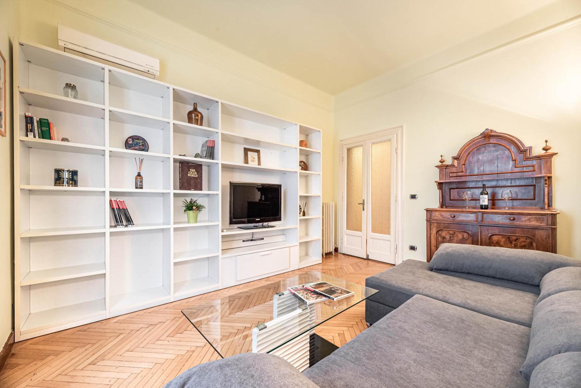 Piazza Isolo Central Apartment Verona Dış mekan fotoğraf